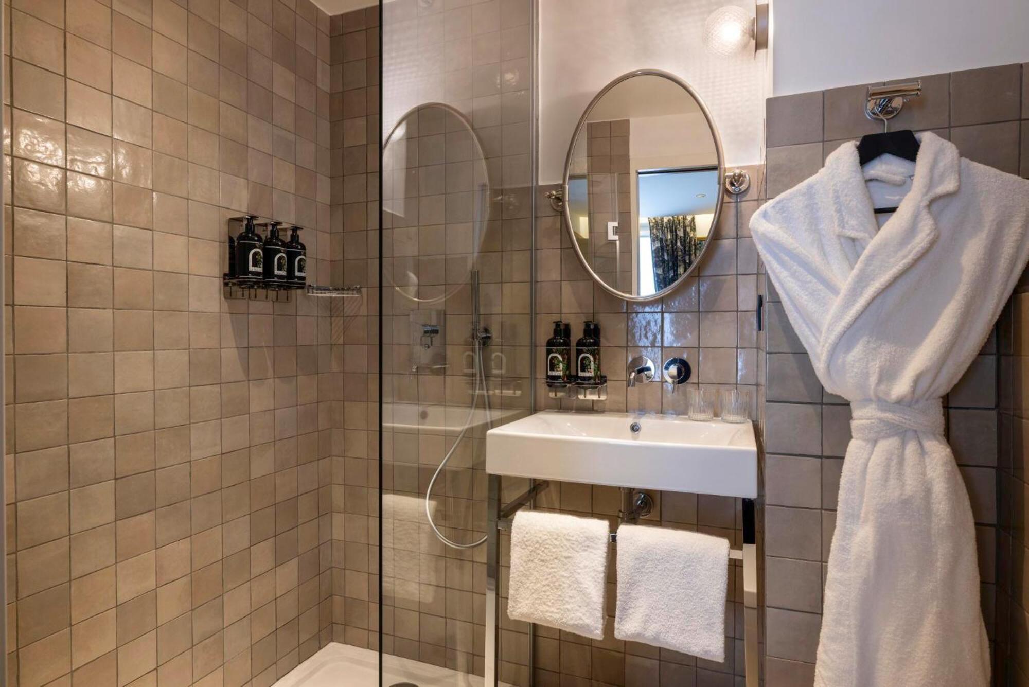 Hotel Ginette A La Folie & Spa Paris Eksteriør billede