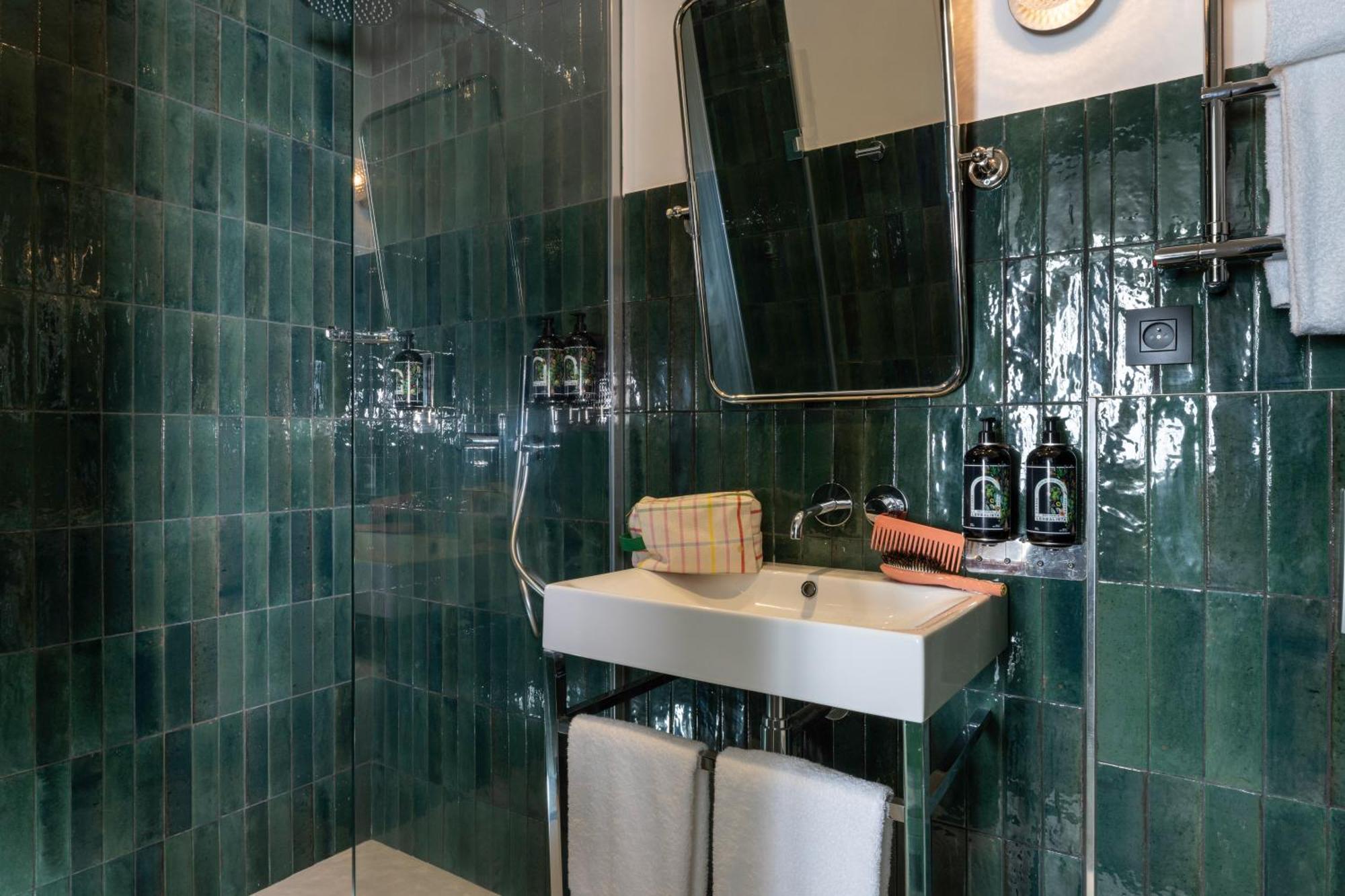 Hotel Ginette A La Folie & Spa Paris Eksteriør billede