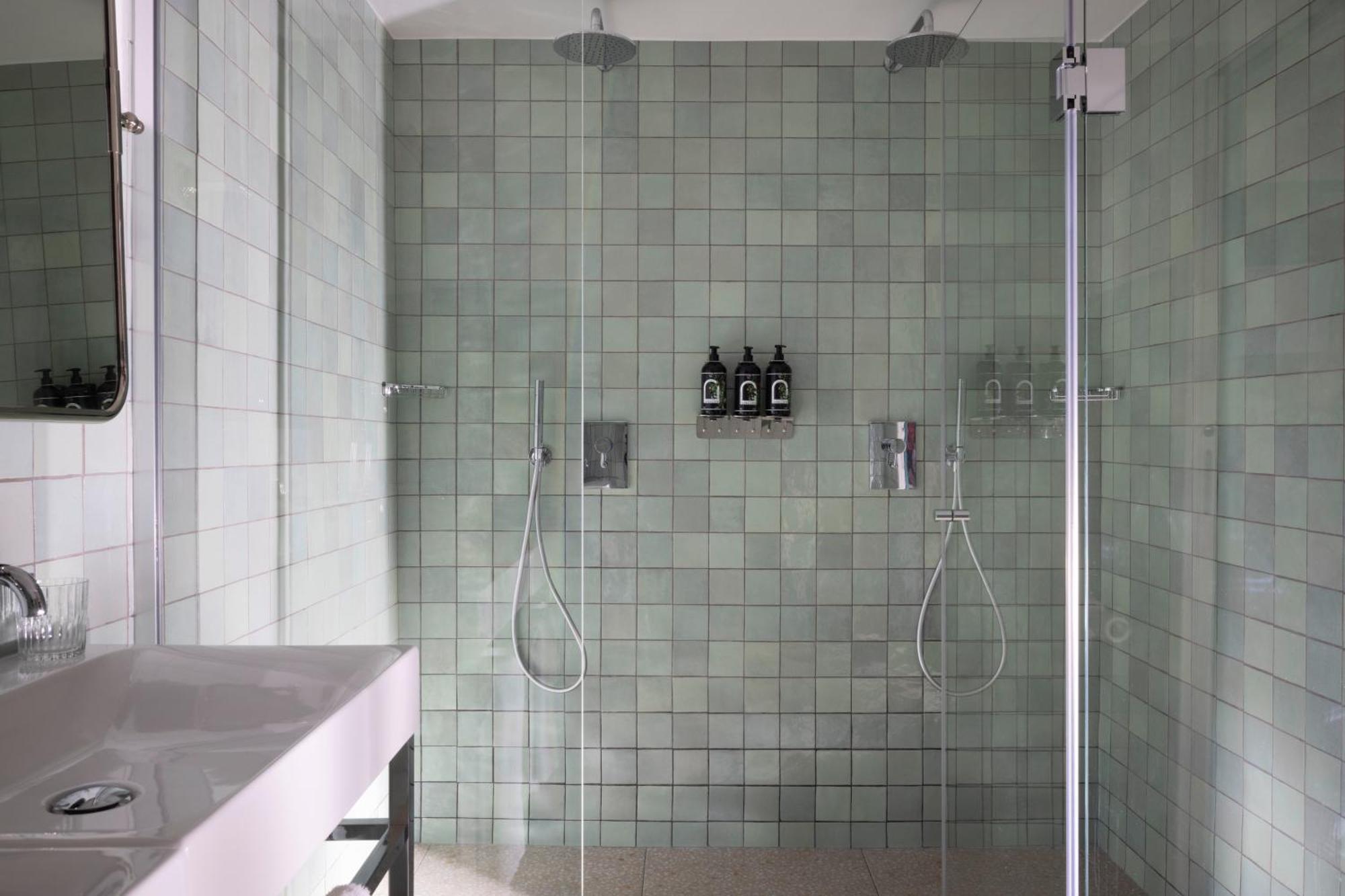 Hotel Ginette A La Folie & Spa Paris Eksteriør billede